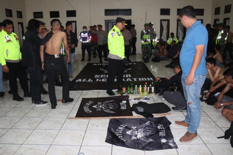 Operasi KRYD Kapolres Garut Berhasil Amankan Pesta Miras Remaja dan Geng Motor