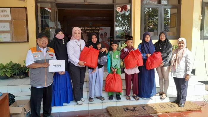 Rumah Zakat Salurkan Bantuan Sunatan Masal dan Paket Sembako di Cibiuk Garut