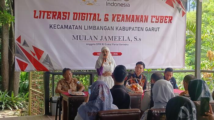 Ratusan Warga Limbangan Antusias Sambut Mulan Jameela, Edukasi Masyarakat Tentang Bahaya Scam dan Kejahatan Siber