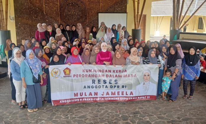 Mulan Jameela Ajak Warga Selaawi Garut Bijak Bermedia Sosial di Era Digital